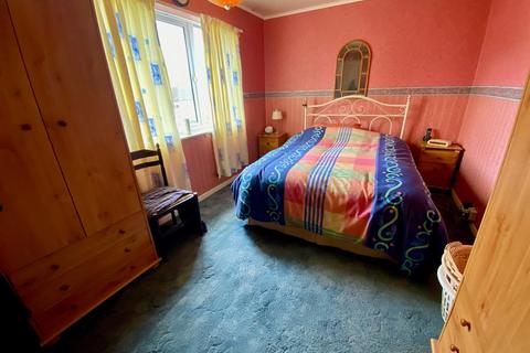2 bedroom semi-detached house for sale, Alandale Road, Huddersfield