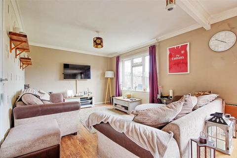 3 bedroom end of terrace house for sale, Hazelwood Close, Cambridge