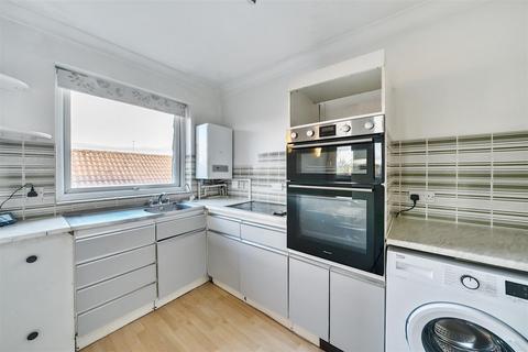 1 bedroom apartment for sale, Bond Road, Surbiton