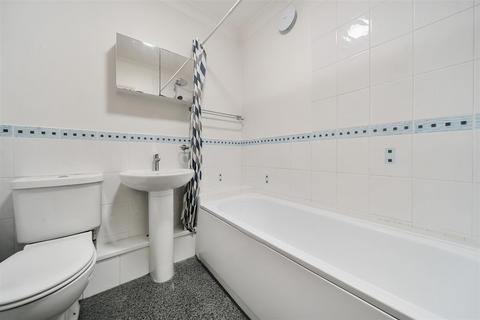 1 bedroom apartment for sale, Bond Road, Surbiton