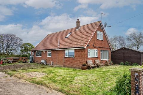 3 bedroom detached bungalow for sale, Hull Road, Rimswell, Withernsea