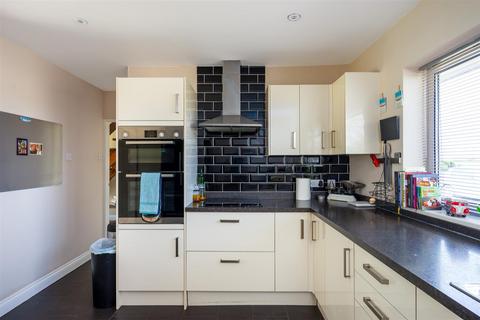 Little England Hills Farm Hull Road, Rimswell, Withernsea, HU19 2DD