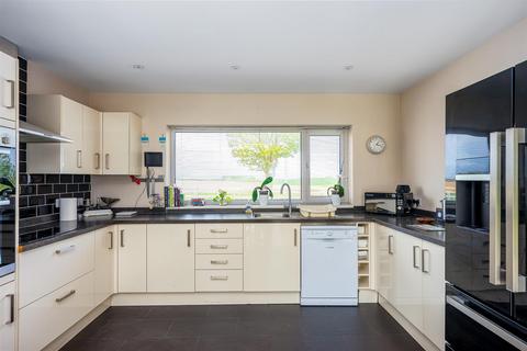 Little England Hills Farm Hull Road, Rimswell, Withernsea, HU19 2DD
