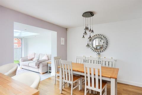 8 Auction Close, Burstwick, Hull, HU12 9DB