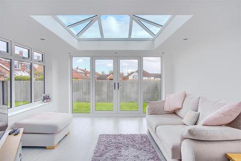8 Auction Close, Burstwick, Hull, HU12 9DB