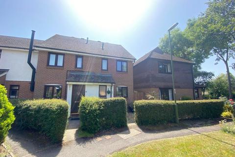 2 bedroom house to rent, Mosse Gardens, Fishbourne, Chichester
