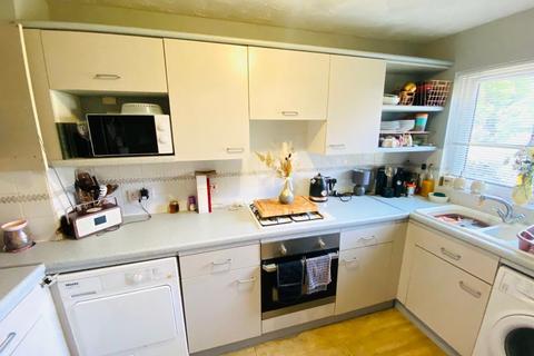 2 bedroom house to rent, Mosse Gardens, Fishbourne, Chichester