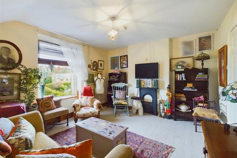 3 bedroom flat for sale, Compton Road, Buxton