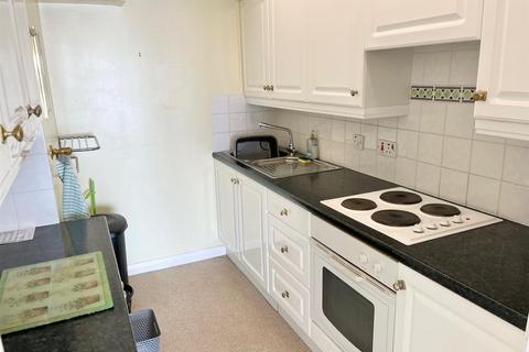 1 bedroom retirement property for sale, Stratheden Court, Seaford