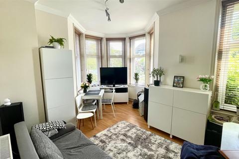 2 bedroom flat for sale, St. Johns Road, Bournemouth