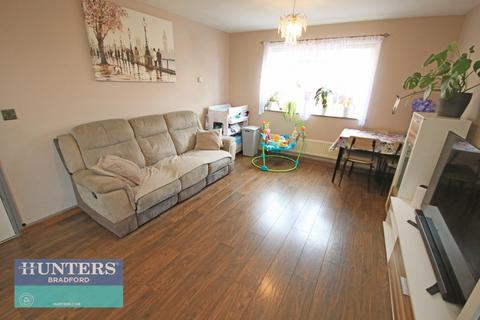 2 bedroom apartment for sale, Alred Court Bierley, Bradford, West Yorkshire, BD4 6AQ