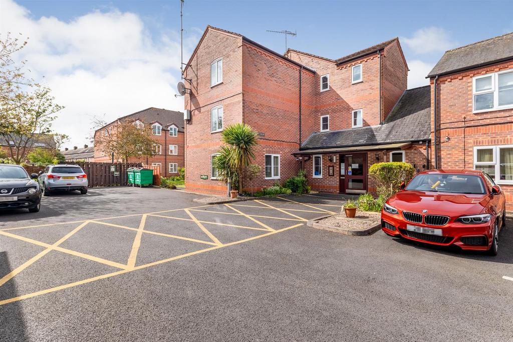 Ganderton Court, Pershore 2 bed retirement property for sale £150,000