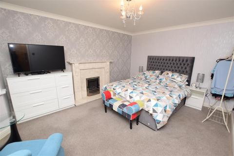 58 Defender Drive, Grimsby, DN37 9PQ