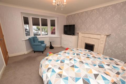 58 Defender Drive, Grimsby, DN37 9PQ