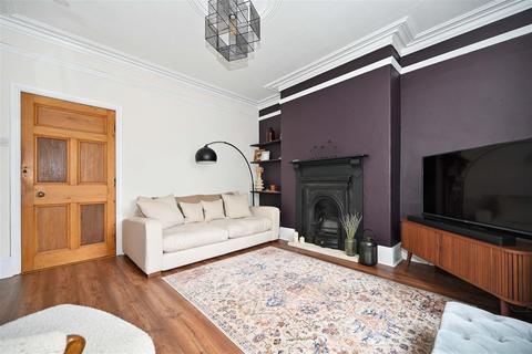 3 bedroom terraced house for sale, Apperley Road, Bradford