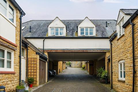 1 bedroom flat for sale, White Hart Mews, Chipping Norton