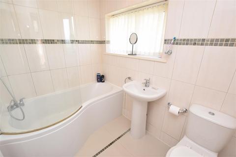 3 bedroom semi-detached house for sale, Thornton Crescent, Cleethorpes DN35