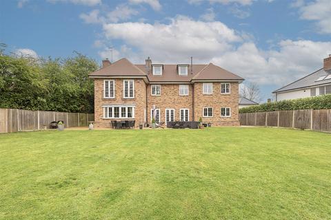 5 bedroom detached house for sale, Blackmore Way, Wheathampstead