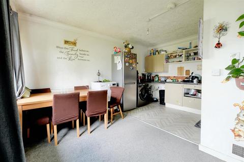 2 bedroom flat for sale, Aeneas Court, Mansfield Road, Nottingham