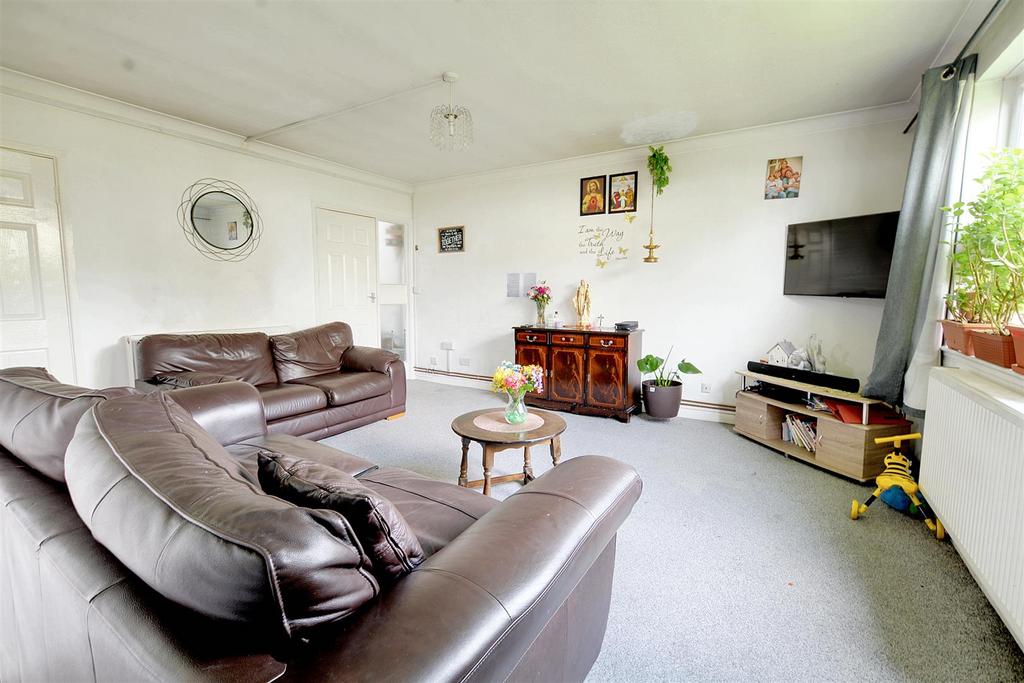 Living Room 2.jpeg