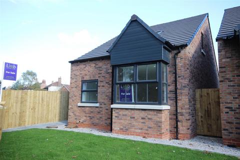 2 bedroom detached bungalow for sale, Anlaf Gardens, Lowfield Road, Anlaby