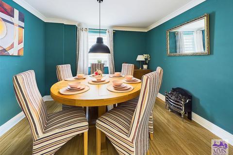 2 Baryntyne Crescent, Hoo, Rochester, ME3 9GE
