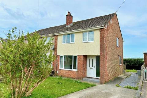 3 bedroom semi-detached house to rent, Gwelfor, Dunvant