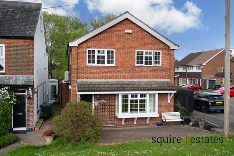 4 bedroom detached house for sale, Leverstock Green Road, Hemel Hempstead