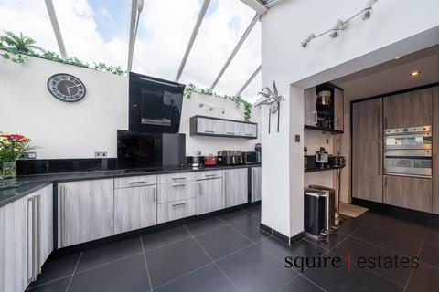 4 bedroom detached house for sale, Leverstock Green Road, Hemel Hempstead, HP3