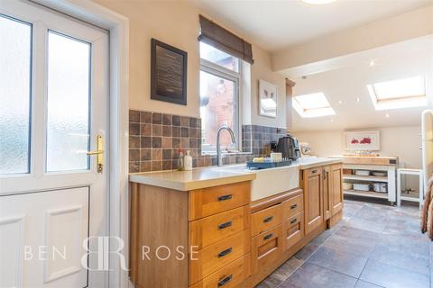 3 bedroom terraced house for sale, Heapey Road, Chorley