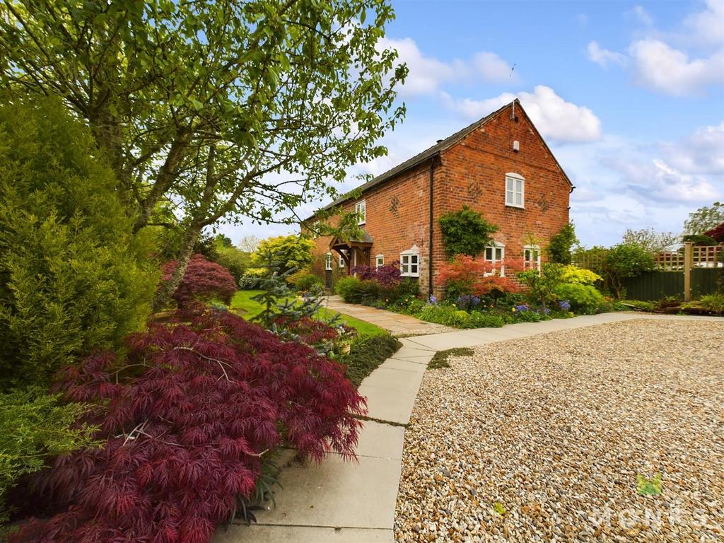 West Felton, Oswestry 4 bed barn conversion for sale £599,950