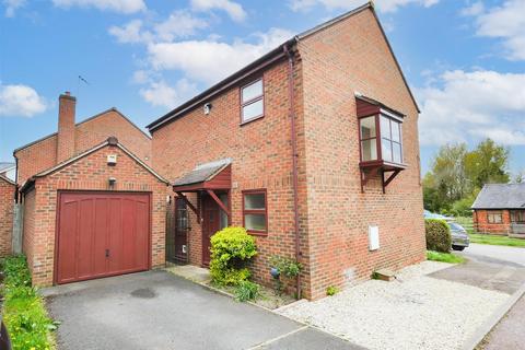 3 bedroom detached house for sale, Newells Close, Stadhampton OX44