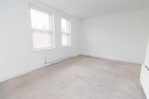 2 bedroom property for sale, Cleveland Avenue, North Shields