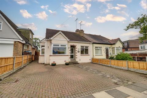 3 bedroom chalet for sale, Oakwood Avenue, Leigh-On-Sea SS9