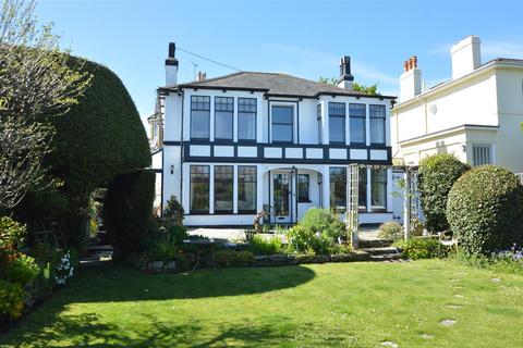 5 bedroom detached house for sale, 200 Yards From Ryde Beach