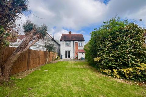 3 bedroom detached house for sale, Rayleigh Road, Hutton, Brentwood