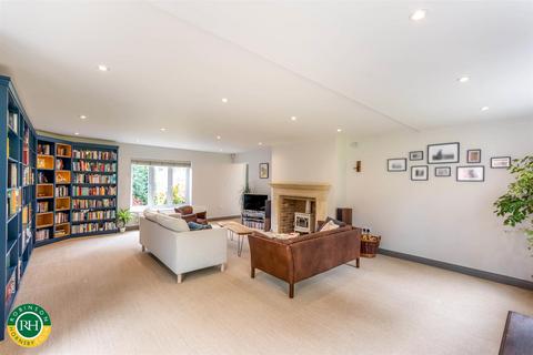 8 Birchen Close, Doncaster, DN4 7JU