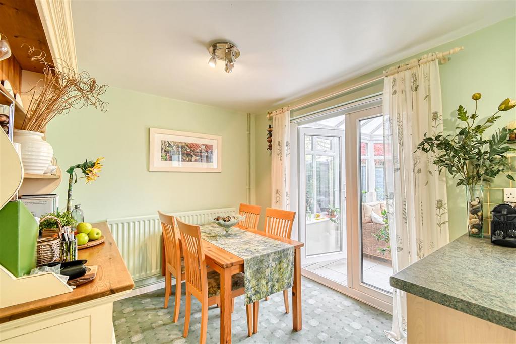 27 Greenway Avenue-20.jpg