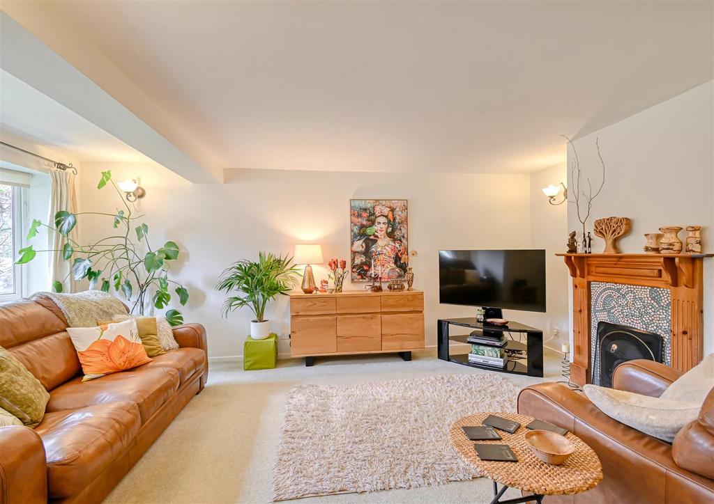 27 Greenway Avenue-01.jpg