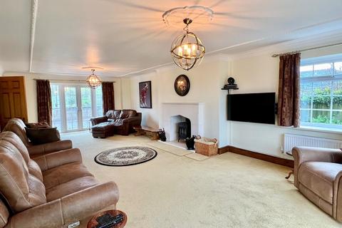 19 Ffordd Raglan, Heol Y Cyw, Bridgend, CF35 6LB
