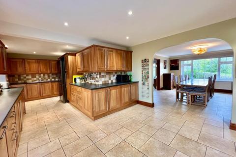 19 Ffordd Raglan, Heol Y Cyw, Bridgend, CF35 6LB