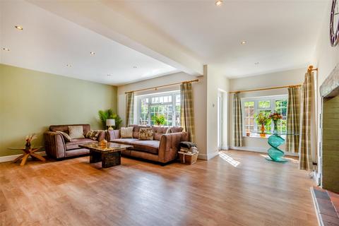 4 bedroom detached house for sale, Boughton Lane, Maidstone