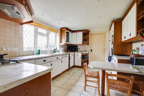 4 bedroom detached house for sale, Barrs Wood Road, New Milton, BH25