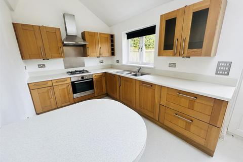 2 bedroom bungalow for sale, Rangemore Drive, Eastbourne BN21