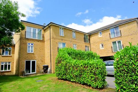 2 bedroom flat for sale, London Road, Ashford TW15