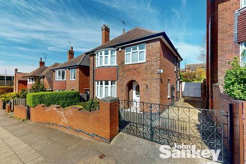 3 bedroom detached house for sale, West Bank Avenue, Mansfield