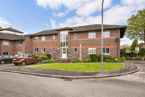 2 bedroom flat for sale, Charlton Road, Andover
