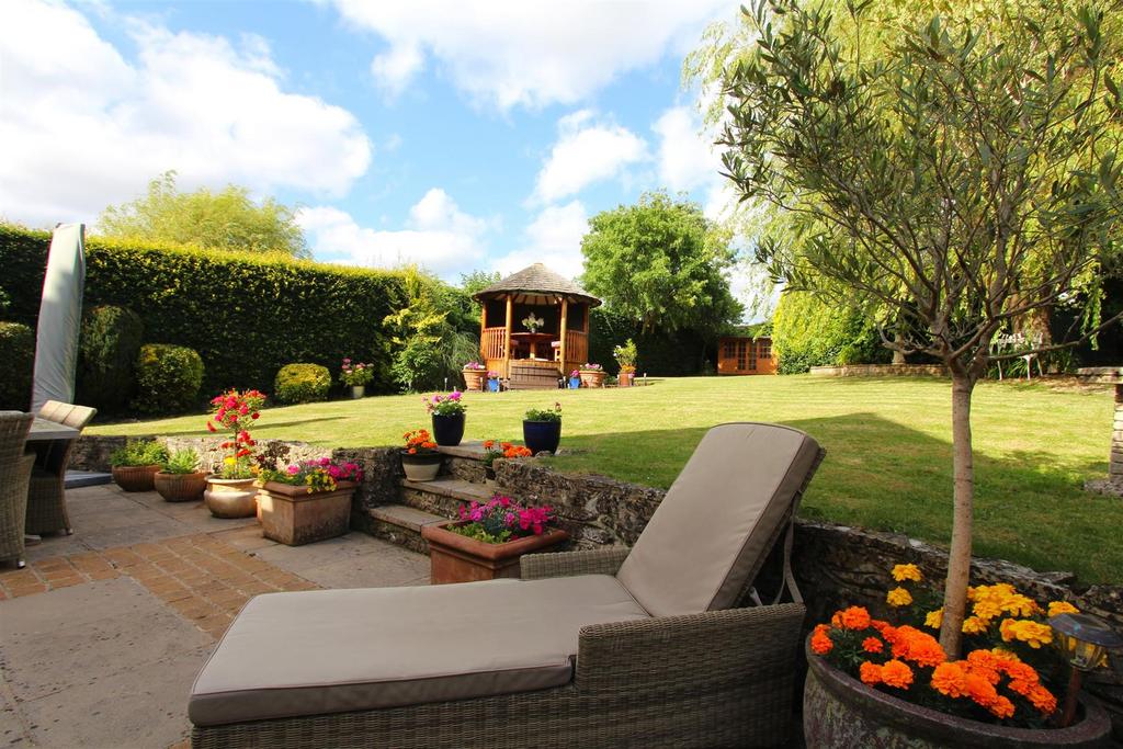 New external garden.JPG