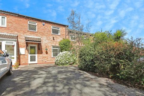 17 Cophams Close, Solihull, B92 9JJ