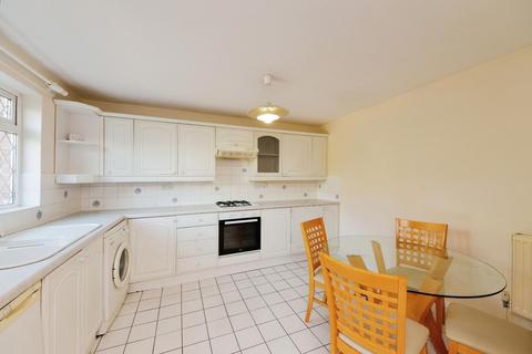 17 Cophams Close, Solihull, B92 9JJ